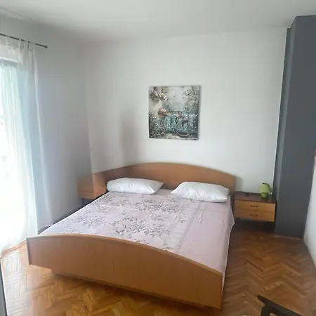 Apartment Ivica House *