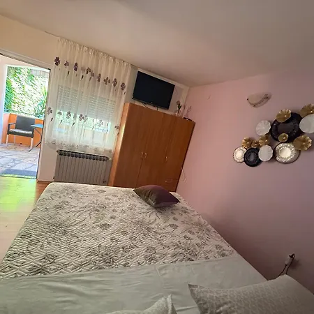 Apartment Ivica House *