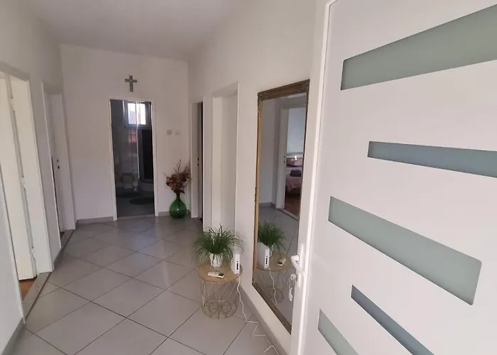 Apartment Ivica House Bibinje