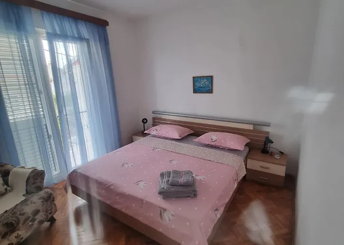 Ivica House *