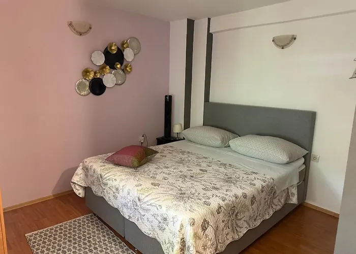Ivica House Apartment *